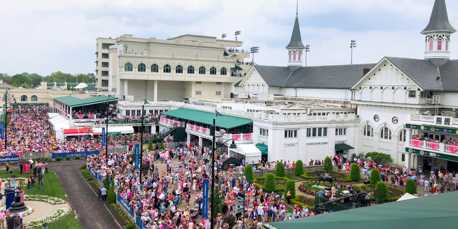 Kentucky Derby Experience | What to Expect at the Kentucky Derby | Cathedrals and Cafes Blog