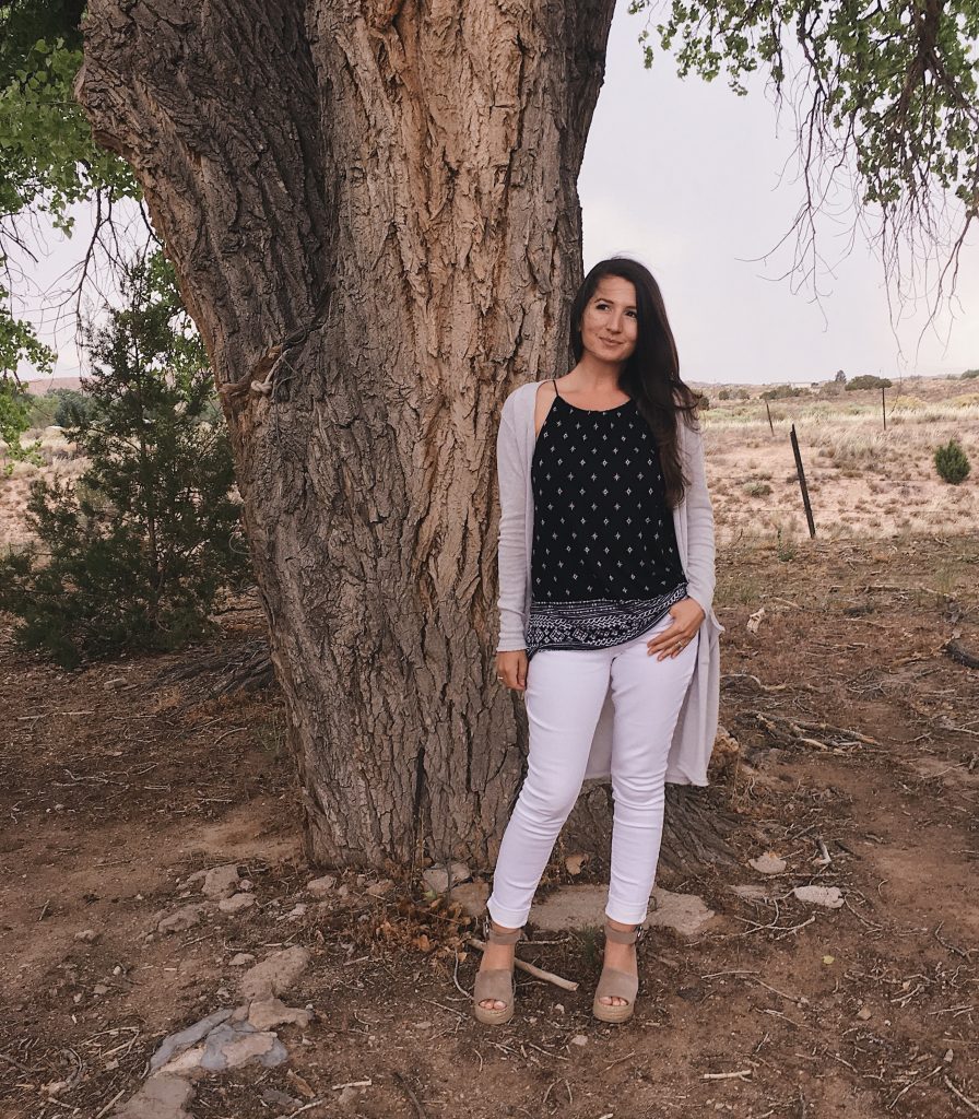 Southwestern Casual Outfit | Black tank top | White Jeans | Long Cardigan | Espadrille Wedges | Cottonwood trees | Cathedrals and Cafes Blog