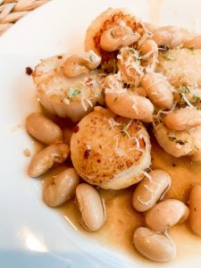Cicchetti: Seared scallops in garlic wine sauce with white beans | Cathedrals & Cafes Blog