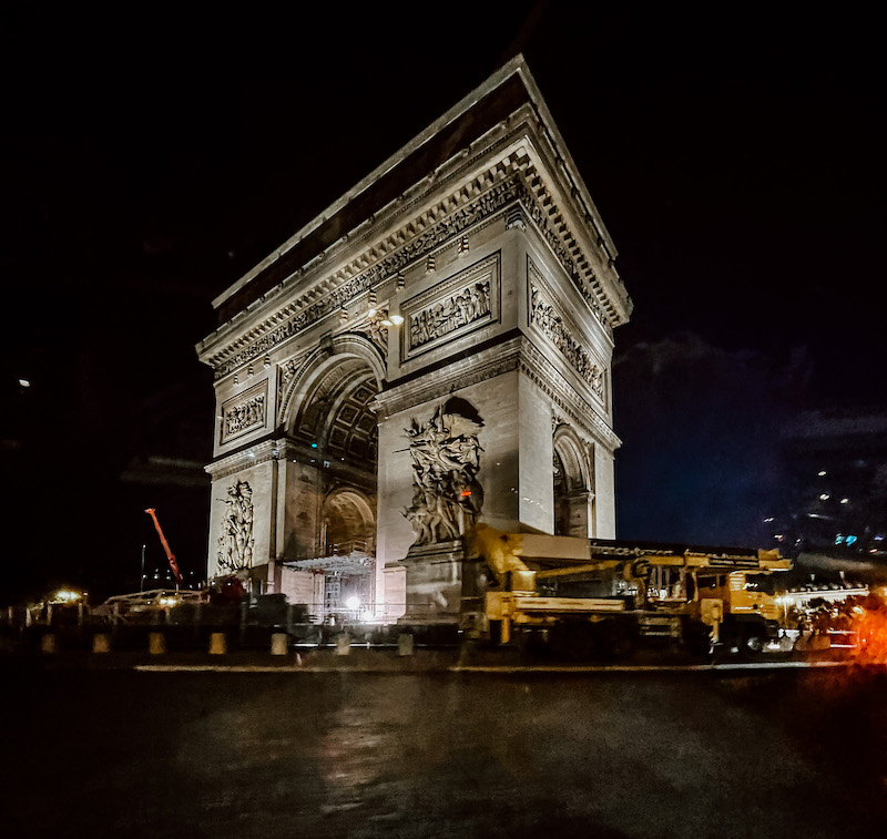 Paris Tour in a Vintage Citroen 2CV | Cathedrals & Cafes Blog