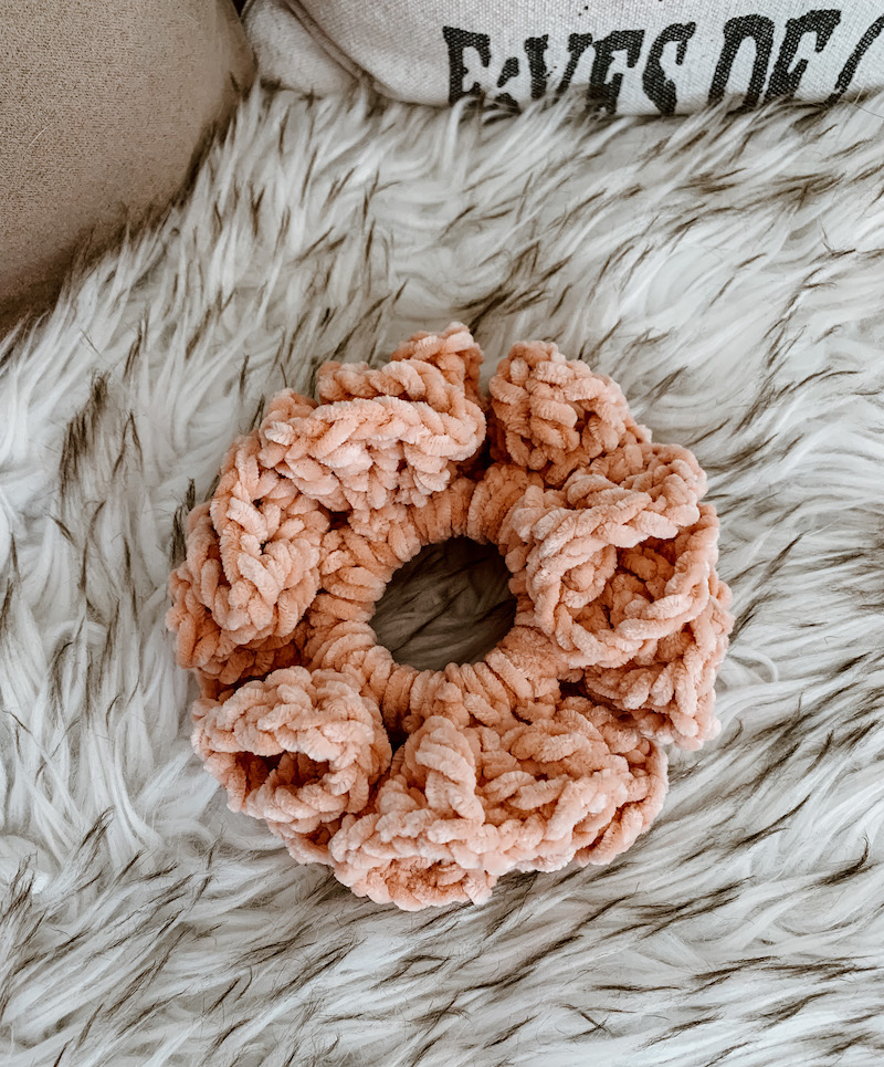 Ruffle Scrunchie | Cathedrals & Cafes Blog