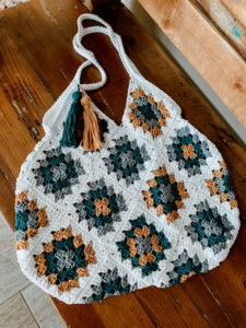 Magnolia Crochet Tote Bag + Spring Crochet Styles