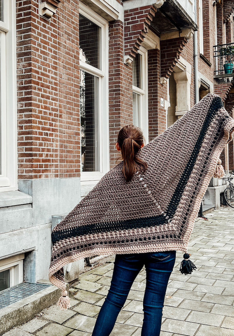 Highlands Crochet Wrap | Cathedrals & Cafes | Travel & Style Blog