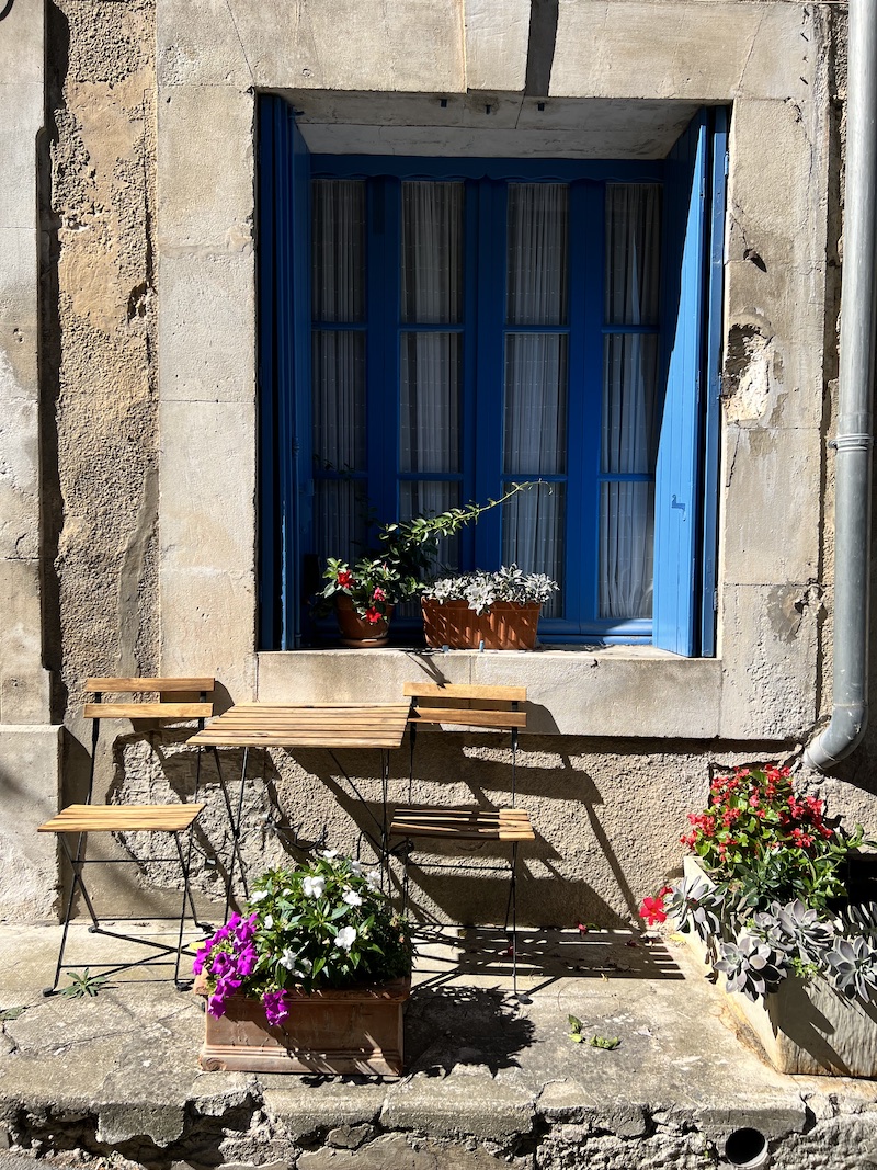 Mon Journal Français: Day 2| Ménerbes | Cathedrals & Cafes Blog