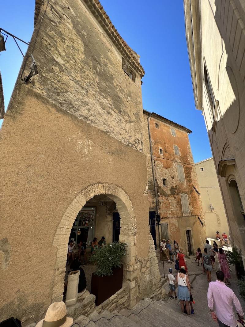 Mon Journal Français: Day 8 - Gordes | Cathedrals & Cafes Blog