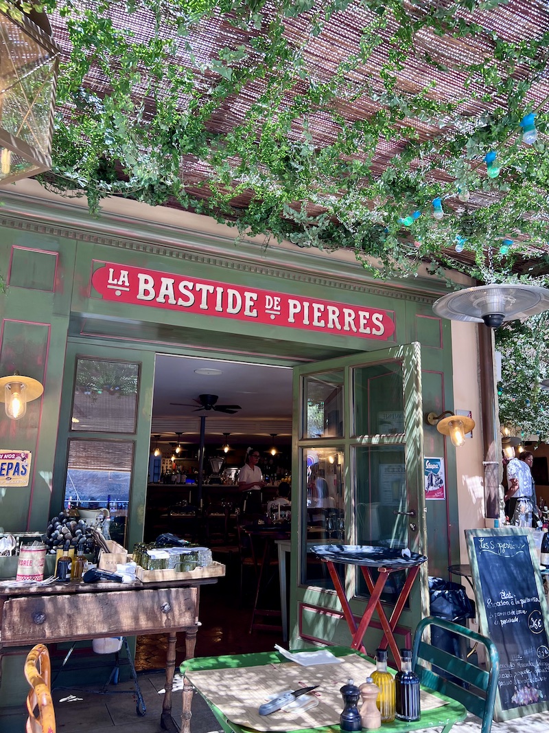 Eat+Stay+Play Provence Travel Guide | Cathedrals & Cafes Blog