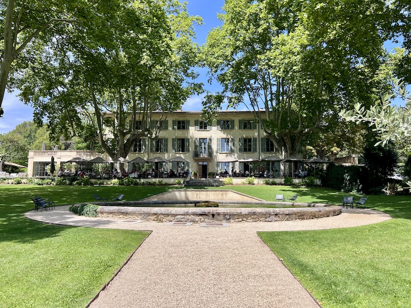 Eat+Stay+Play Provence Travel Guide | Cathedrals & Cafes Blog