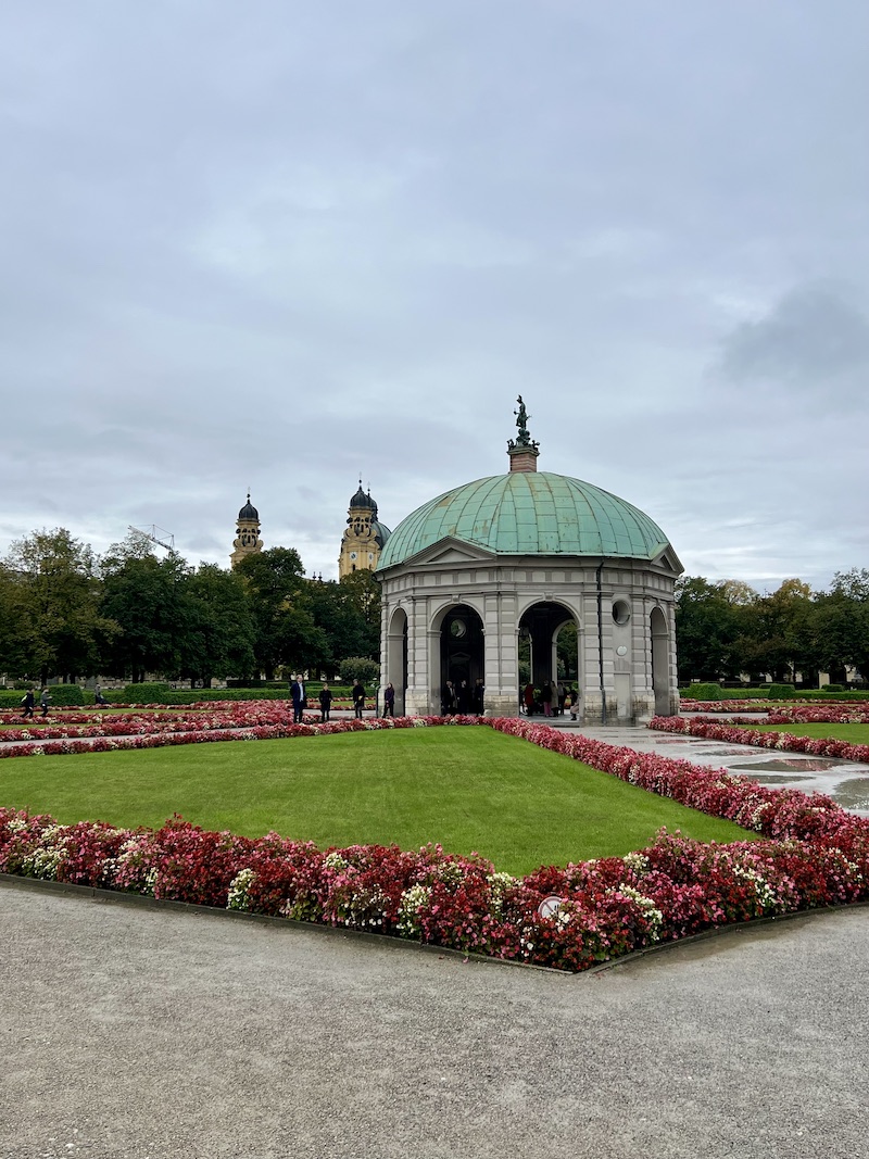 Eat+Stay+Play: Munich Travel Guide | Cathedrals & Cafes Blog