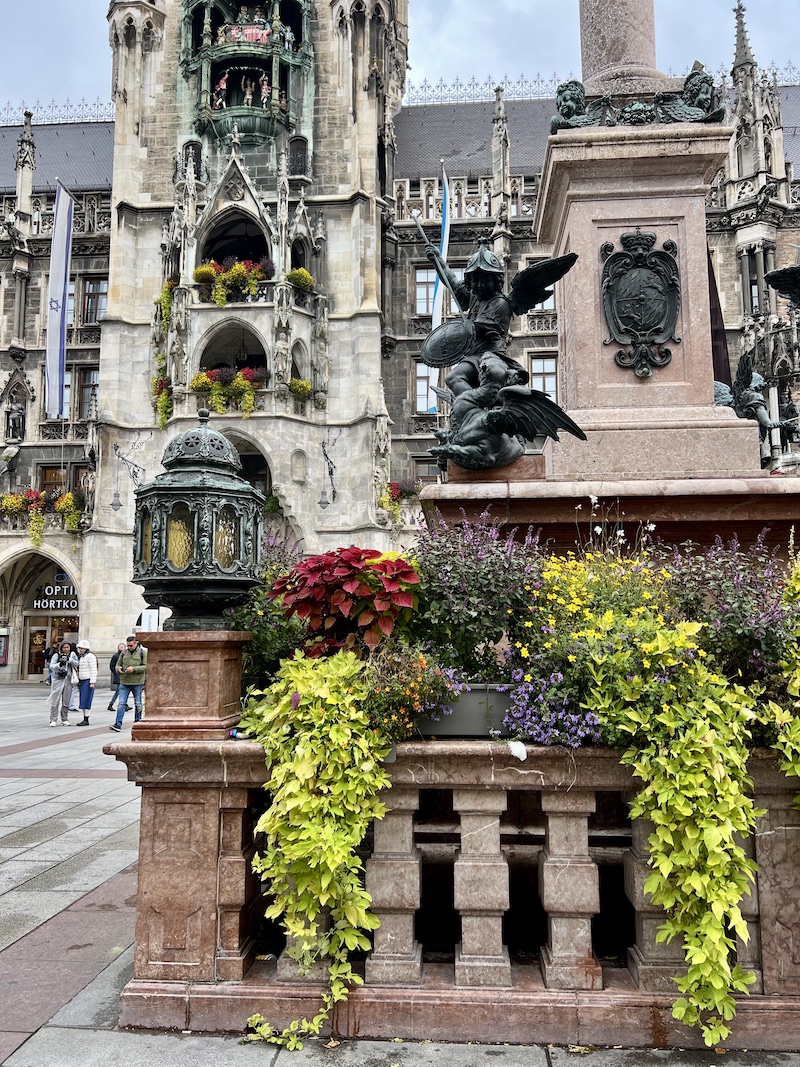 Eat+Stay+Play: Munich Travel Guide | Cathedrals & Cafes Blog