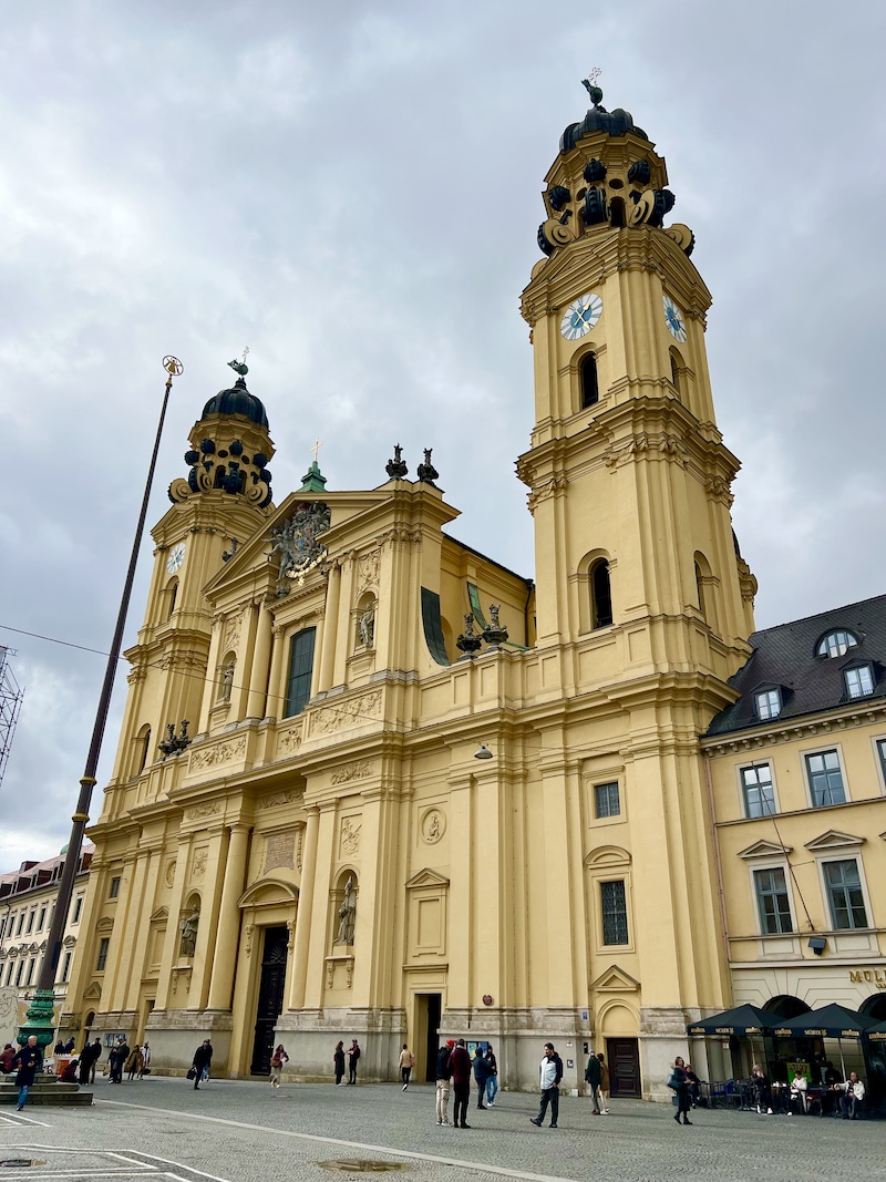 Eat+Stay+Play: Munich Travel Guide | Cathedrals & Cafes Blog